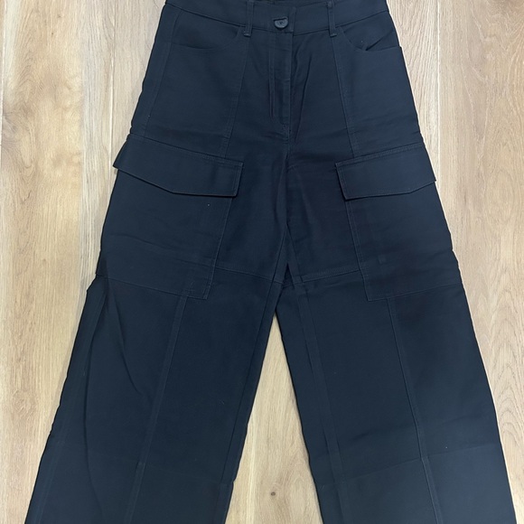 ME+EM Pants - Me + Em - Navy blue wide leg cropped pants - Cargo style - Women’s size 4